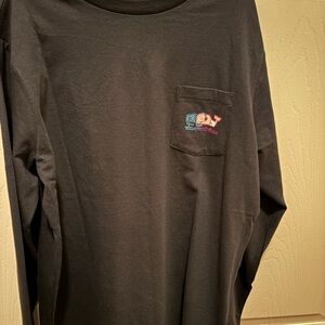 Vineyard Vines Charcoal Long Sleeve Tee with Graphic Pocket